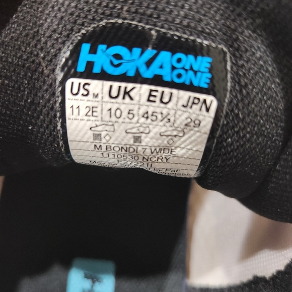 Athletic_Shoes